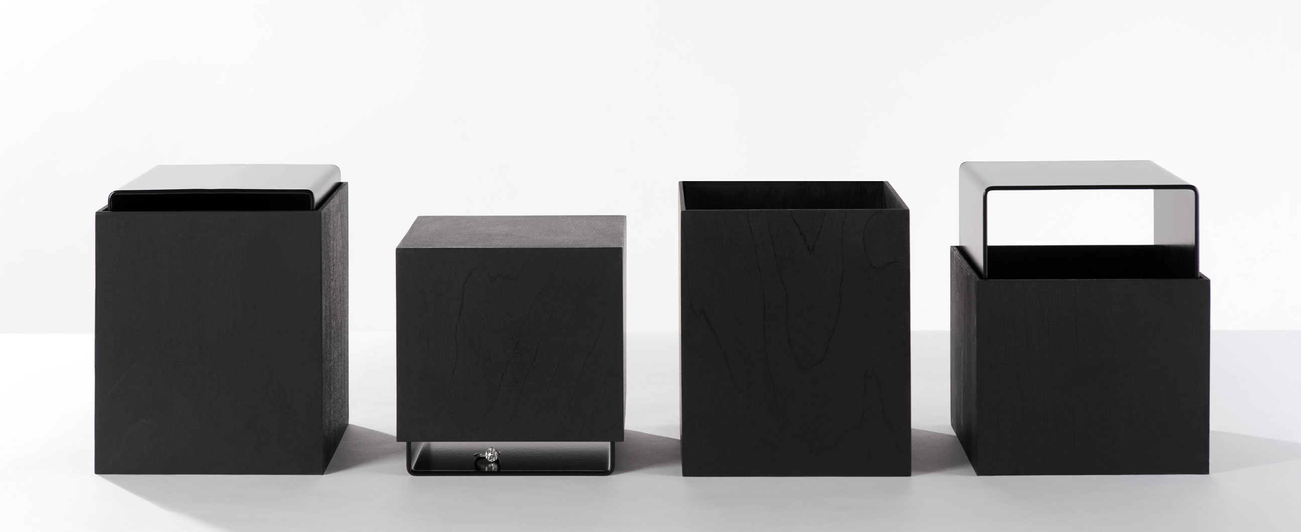 Coffrets aux secrets pour la Granville Gallery par Florence Bourel. https://florencebourel.com/